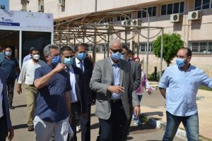 رئيس جامعة الإسكندرية يتفقد وحدة تحاليل كورونا بالمستشفى الرئيسي الجامعى 2