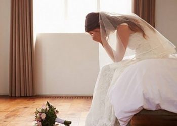 عروس تدخل في نوبة بكاء قبل زفافها بساعتين.. تعرف على السبب 2