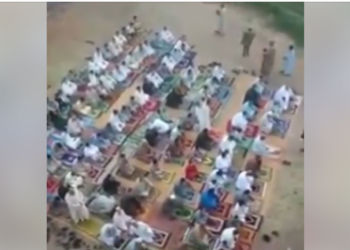 اهرب مباحث .. فرار جماعى لمواطنين أقاموا صلاة العيد بعد وصول الشرطة (فيديو) 2