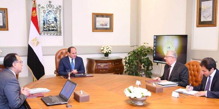 الرئيس السيسي مع رئيس الوزراء ووزير الزراعة