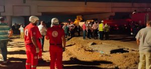 وزيرة التضامن توجه فريق الهلال الأحمر بدعم مصابي حادث طريق الإسماعيلية (صور) 5