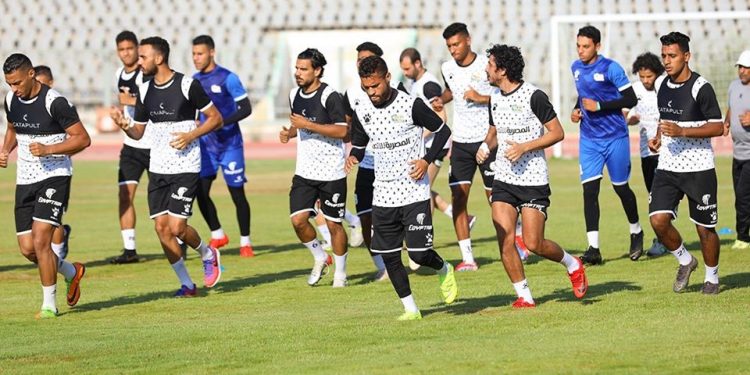 تدريبات المصري استعدادا لعودة الدوري (1)