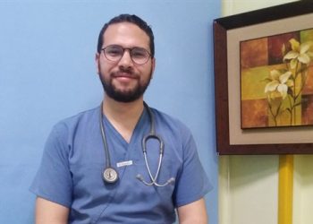 الدكتور حسام فتحي المتحدث باسم مستشفي العزل باسنا