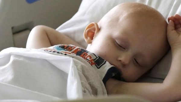 لجنة الاستغاثات الطبية بمجلس الوزراء ترفع المعاناة عن الطفل "زياد" محارب السرطان 1
