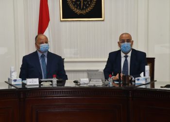 وزير الإسكان ومحافظ القاهرة يستعرضان مُخطط مشروع تطوير كنيسة العذراء بحى الزيتون 1