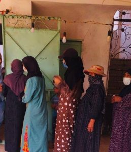 التنمية المحلية تتابع توافد السيدات على لجان الانتخابات فى كفر الشيخ 3