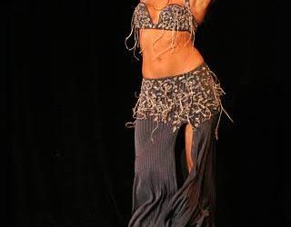 راقصة مصرية