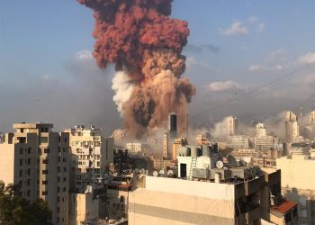 انفجار ضخم بالعاصمة اللبنانية بيروت نتيجة حريق بمستودع للمفرقعات النارية (فيدو وصور) 1