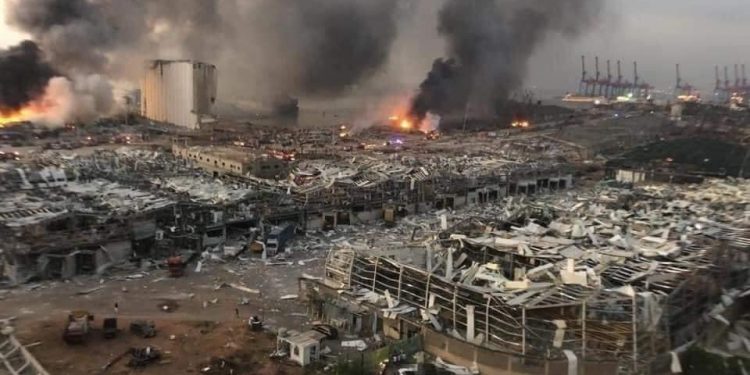 عاجل: الدفاع الأعلى اللبناني يعلن بيروت مدينة منكوبة ويوصي بفرض «الطوارئ» 1