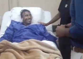 وليد سليمان يزور محمد عبد الشافي بعد إصابتة في مباراة القمة 1