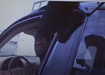 فيديو يكشف تفاصيل جديدة عن لحظة اعتقال جورج فلويد 1