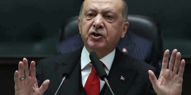 أردوغان ينتهك حقوق الإنسان
