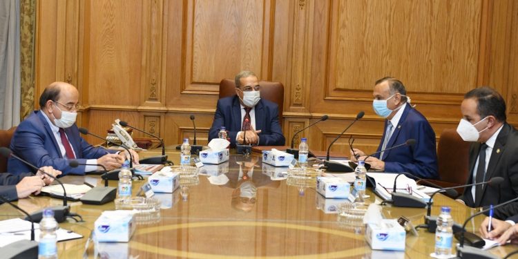 وزير الإنتاج الحربي يطلع على إمكانيات 6 شركات والأكاديمية المصرية للهندسة والتكنولوجيا المتقدمة 1