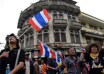 مظاهرات في تايلاند تطالب باستقالة الحكومة 2