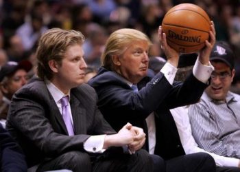 ترامب يهدد لاعبي كرة السلة