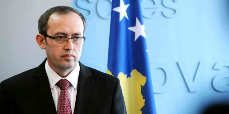 إصابة رئيس وزراء كوسوفو بكورونا 1