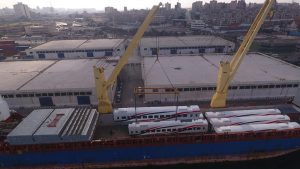 النقل تستقبل 13 عربة سكة حديد في ميناء الإسكندرية 3
