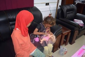 المنيا توفر الرعاية ل طفلين بلا مأوى