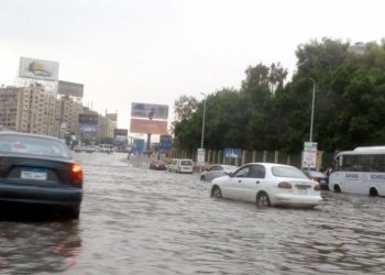 ندق ناقوس الخطر ...المنطقة الصناعية بجنوب القاهرة مهددة بالانهيار والسيول فى طريقها لسكان العاصمة ...والمخرات فى خبر كان 6