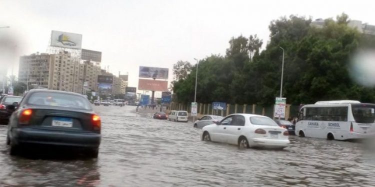 ندق ناقوس الخطر ...المنطقة الصناعية بجنوب القاهرة مهددة بالانهيار والسيول فى طريقها لسكان العاصمة ...والمخرات فى خبر كان 1