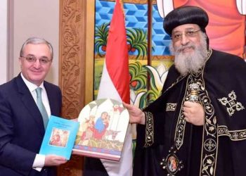 البابا تواضرس يلتقي بـ وزير خارجية أرمينيا بالقاهرة 1