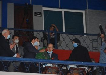 وزير الرياضة يكرم أسرة أول طبيب توفي بكورونا في بورسعيد 1