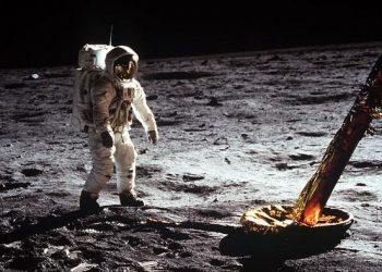 روسيا تسرب وثائق سرية عن عملية نقل تربة القمر إلى الأرض 4