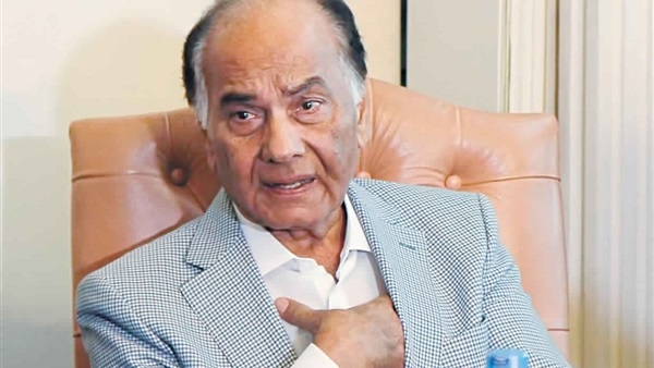 محافظ بورسعيد ينعى رجل الأعمال محمد فريد خميس 1