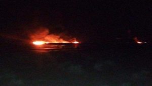 حريق هائل في خطوط نقل النفط على الحدود الجزائرية الليبية 1