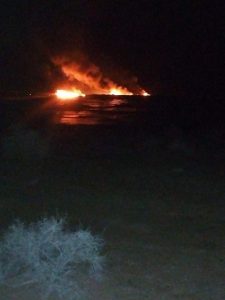 حريق هائل في خطوط نقل النفط على الحدود الجزائرية الليبية 2