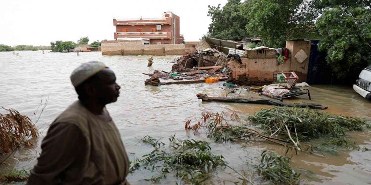مدينة طوكر تغطس في الفيضانات