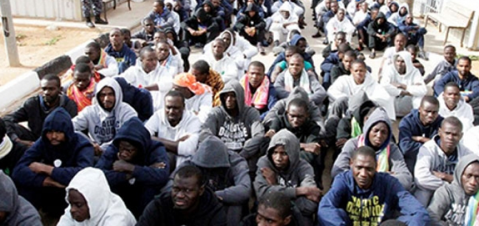 «يعيشون أوضاع جهنمية».. منظمات حقوقية ترصد معانأة المهاجرين في ليبيا 1