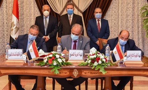 توقيع اتفاقية تعاون بين القابضة للصناعات الكيماوية و القومية للإنتاج الحربي و العربية للتصنيع 1