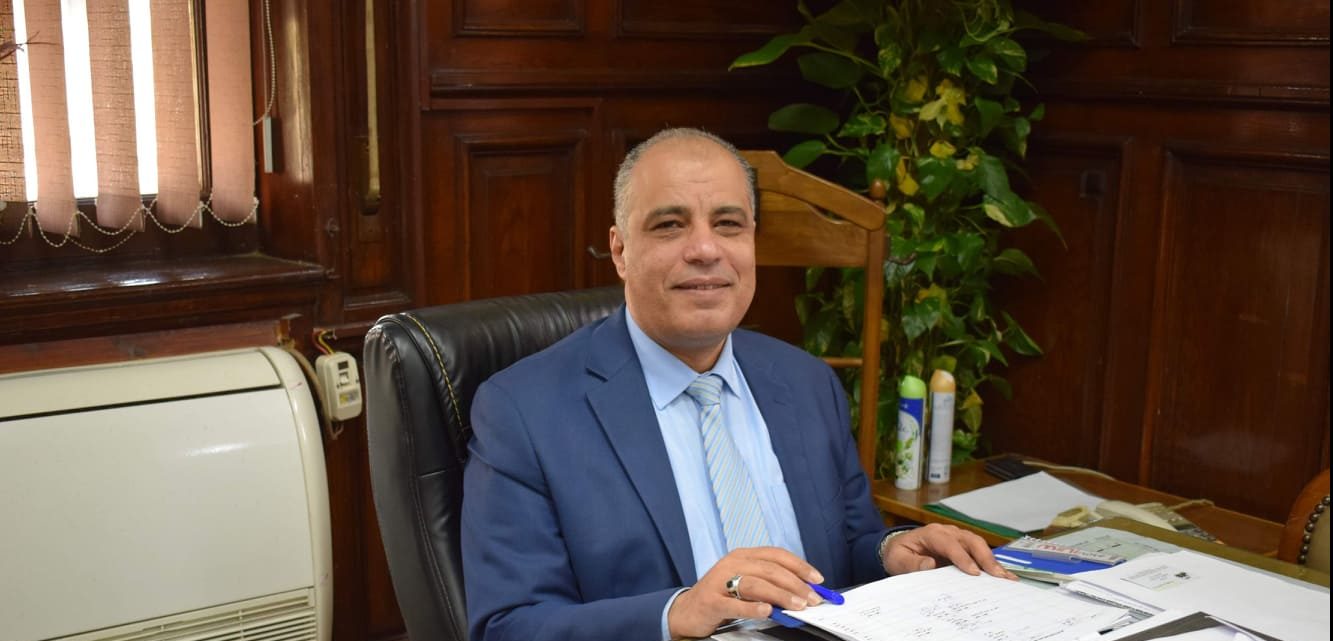 الدكتور ،علاء عزوز ،رئيس قطاع الارشاد الزراعي