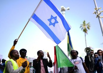 Sudanese demonstrate in support of their people in Sudan, in south Tel Aviv, on April 13, 2019. Photo by Tomer Neuberg/Flash90 *** Local Caption *** ????? ????? ?? ?????? ? ?? ? ???? ???? ?? ????