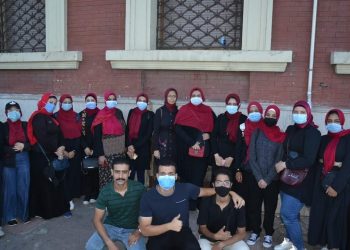 طلاب جامعة الاسكندرية يشاركون فى الانتخابات البرلمانية