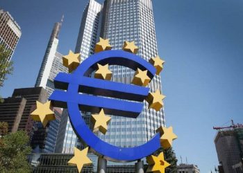 المركزي الأوروبي يثبت سعر الفائدة لتحفيز الاقتصاد المتضرر من كورونا 1