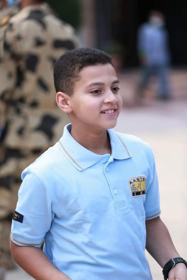 نجل الشهيد البطل احمد منسي في أول يوم دراسي.. «صور» 2