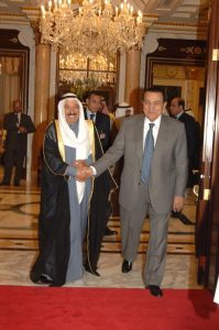 أسرة مبارك تعتذر عن عدم حضور مراسم دفن أمير الكويت صباح الأحمد 2