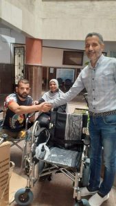 وزيرة التضامن الاجتماعي توجه بتسليم الشاب عمرو كرسي متحرك كهرباء وتوفير فرصة عمل له بالاسكندرية 3