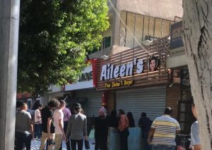 فيديو .. افتتاح مطعم أحمد حسن وزينب كسر قواعد الالتزام بكورونا 1