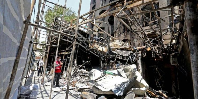 هيئة الإذاعة والتلفزيون الإيرانية تعلن مقتل شخصان في أنفجار غامض 1