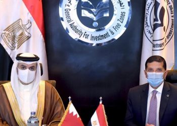 لزيادة الاستثمارات في مصر.. رئيس هيئة الاستثمار يلتقي بسفير البحرين 3