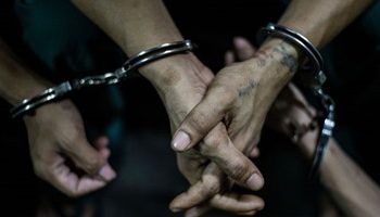 حبس عاطلين يروجا مخدر الحشيش في مايو 1