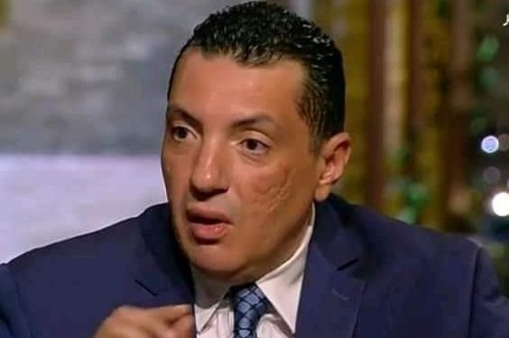 أحمد علام غستشاري علاقات اسرية
