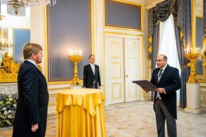 سفير مصر الجديد لدى مملكة هولندا يقدم أوراق اعتماده 4