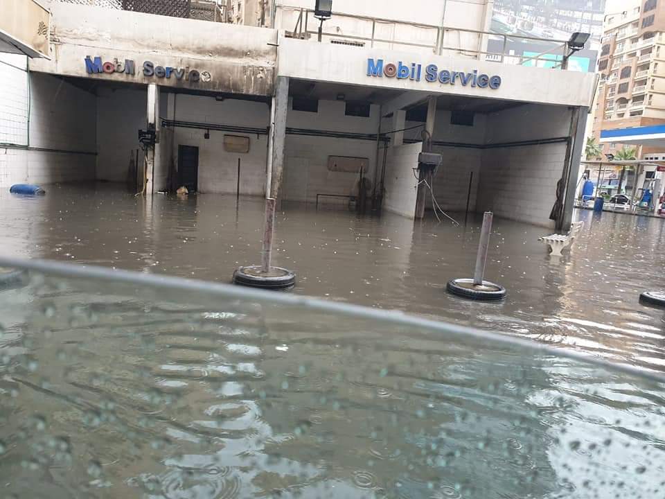 10 صور لغرق الإسكندرية بعد 7 ساعات امطار متواصلة 3