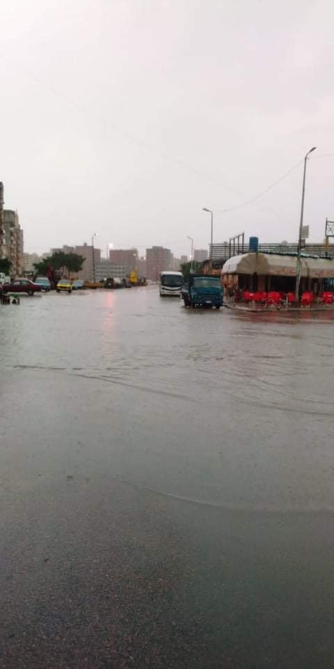 إسكندرية غرقت فى شبر ميه.. أمطار غزيرة متواصلة على كافة الانحاء 3