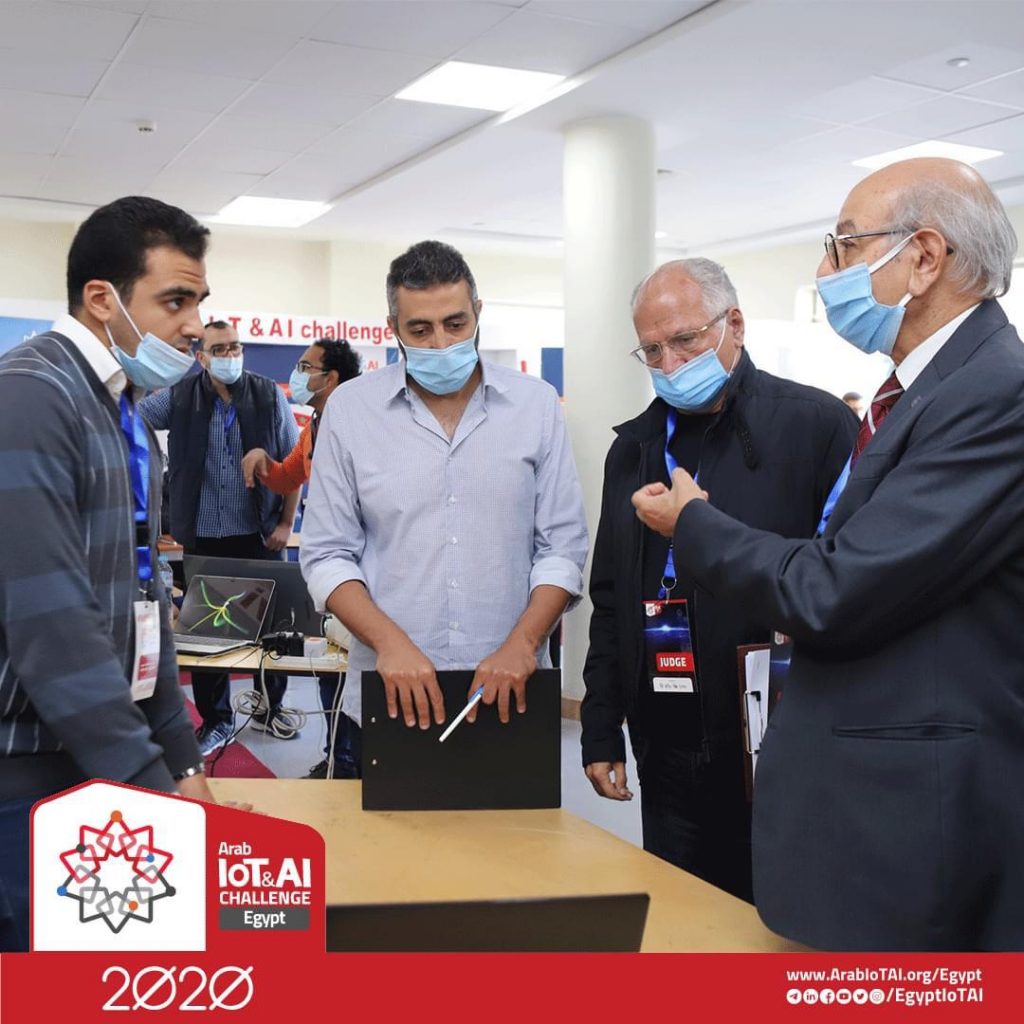 البحث العلمي تدعم 320 مشروع تخرج في تحدي مصر لإنترنت 5