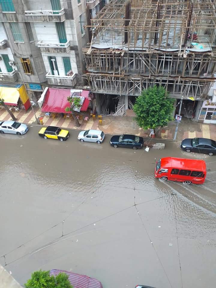 إسكندرية غرقت فى شبر ميه.. أمطار غزيرة متواصلة على كافة الانحاء 5
